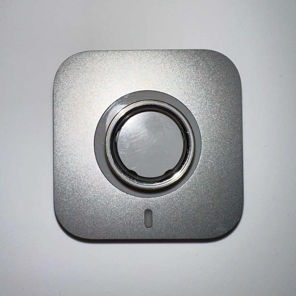 Oura ring 4 gold size 6 w box